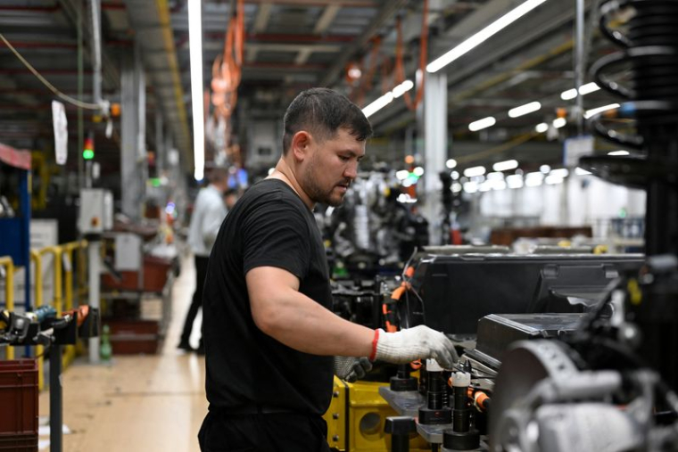 Une chaîne de montage à l'usine Opel de Rüsselsheim