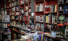 Les commerces jugés non essentiels se retrouvent à nouveau fermés pour au moins un mois. (© AFP)