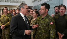 Le Premier ministre britannique Keir Starmer visite une base militaire à Londres
