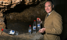 L'ancien ministre Renaud Dutreil à Vœuil-et-Giget, le 5 février 2015 en Charente ( AFP / PIERRE DUFFOUR )