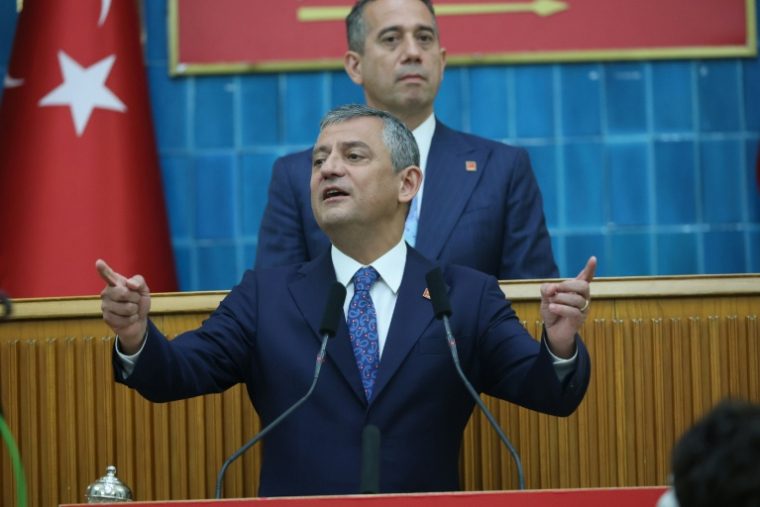 Özgür Özel, le dirigeant évincé par la justice turque du principal parti d'opposition, le CHP, a annoncé qu'il allait créer un nouveau mouvement ( AFP / ADEM ALTAN )