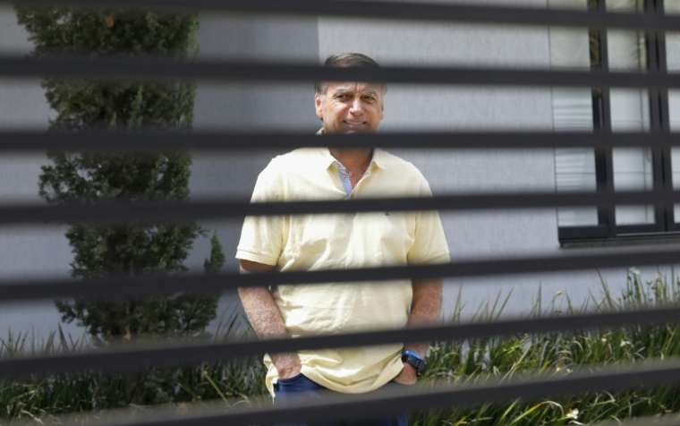 L'ancien président brésilien Jair Bolsonaro dans sa résidence de Brasilia, le 3 septembre 2025.  ( AFP / Sergio Lima )