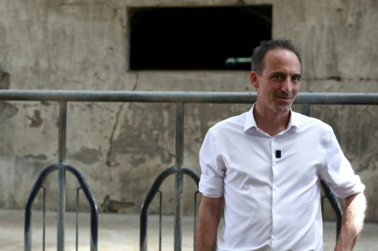 L'eurodéputé et patron de Place publique Raphaël Glucksmann le 14 juillet 2026 à Bruges, près de Bordeaux ( AFP / ROMAIN PERROCHEAU )