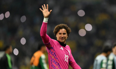 Ochoa rend les gants