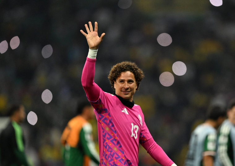 Ochoa rend les gants
