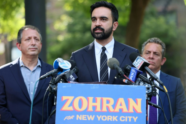 Zohran Mamdani lors d'une conférence de presse à New York, le 26 septembre 2025 ( GETTY IMAGES NORTH AMERICA / Michael M. Santiago )