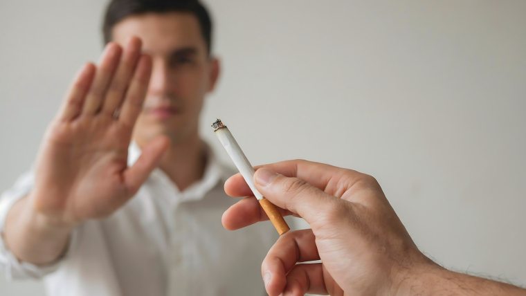 La proportion de fumeurs quotidiens a &eacute;t&eacute; divis&eacute;e par dix chez les coll&eacute;giens. (cr&eacute;dit: Adobe Stock)