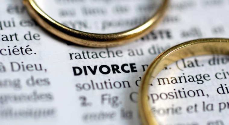 L'un des époux peut être tenu de verser à l'autre une prestation destinée à compenser, autant qu'il est possible, la disparité que la rupture du mariage crée dans les conditions de vie respectives. (© Fotolia)