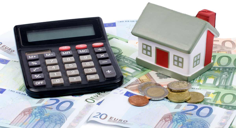 Les meilleurs dossiers peuvent espérer un taux d'emprunt de 0,7% sur 20 ans. (© Adobestock)