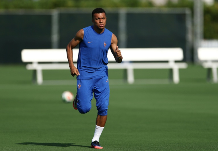 Kylian Mbappé participe à une séance d'entraînement, le 3 juillet 2026 à Philadelphie aux Etats-Unis ( AFP / FRANCK FIFE )