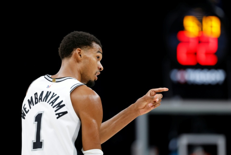 Victor Wembanyama contre le Thunder, le 20 octobre 2026 à San Antonio ( GETTY IMAGES NORTH AMERICA / Ronald Cortes )