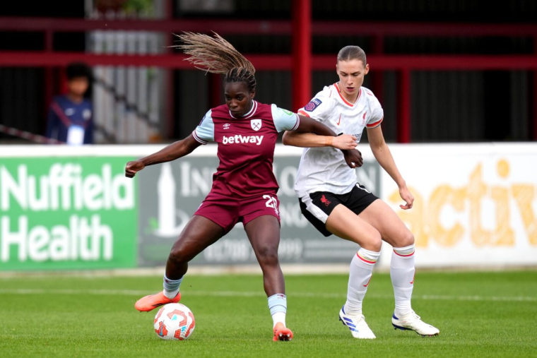 L'idole très originale de Viviane Asseyi