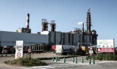 L'entrée du site de Fibre Escellence à Tarascon, le 14 avril 2026 dans les Bouches-du-Rhône ( AFP / Thibaud MORITZ )