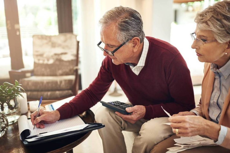 Qu’est-ce que l’âge pivot ? / iStock.com-Peopleimages