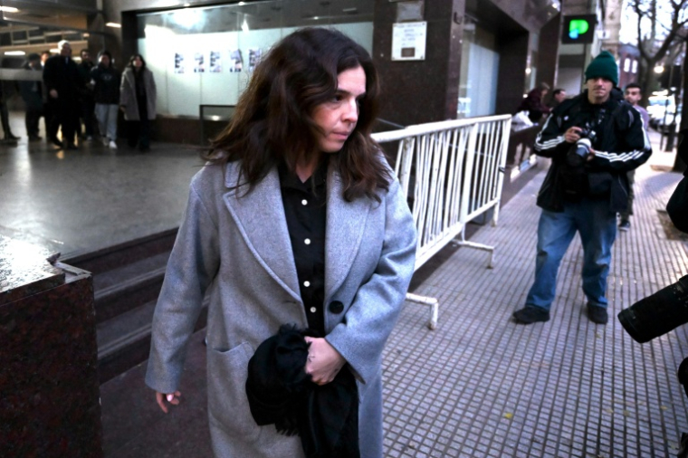 Dalma Maradona, la fille de Diego Maradona, quitte le tribunal de San Isidro, en Argentine, le 9 juin 2026 ( AFP / Luis ROBAYO )