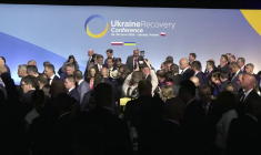 Les leaders posent lors de la conférence pour la reconstruction de l'Ukraine à Gdansk