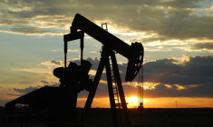 Le sociétés parapétrolières sont très sensibles au prix du baril. (© P. Lowry)