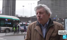 À Paris, la Tour Montparnasse, mal-aimée, en passe de se métamorphoser