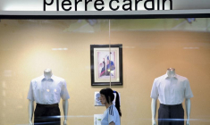LA COMMISSION EUROPÉENNE ENQUÊTE SUR LES PRATIQUES COMMERCIALES DE PIERRE CARDIN