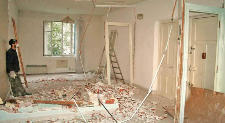 Effectuer des travaux pour avoir un logement aux normes et au goût du jour pourrait vous aider à rentabiliser votre investissement locatif. (© DR)