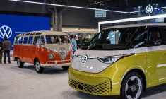 Le constructeur automobile Volkswagen a repris l'expédition de son minibus électrique ID. Buzz vers les États-Unis, après une suspension provisoire liée à un rappel technique ( GETTY IMAGES NORTH AMERICA / Adam Gray )