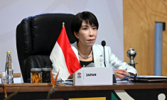 Sanae Takaichi, Première ministre japonaise, lors d'une séance plénière du sommet des dirigeants du G20 au Nasrec Expo Centre de Johannesburg, le 22 novembre 2025. ( POOL / LEON NEAL )