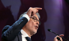 Le premier secrétaire du Parti socialiste, Olivier Faures s'exprime lors de l'université d'été de son  parti, le 29 août 2026 à Blois  ( AFP / Alain JOCARD )