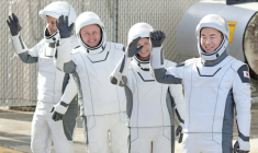Les membres de l'équipage de la mission Crew-11 à leur départ de Cape Canaveral, en Floride, le 1er août 2025 ( AFP / Gregg Newton )