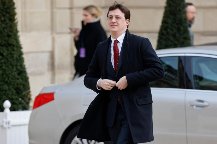 Sacha Houlié, le 3 avril 2023, à Paris ( AFP / Ludovic MARIN )