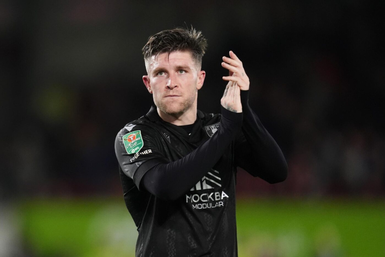 Un lob de 50 mètres et un doublé de Josh Maja : vive le Championship !