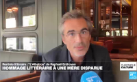 L'hommage littéraire et sensible de Raphaël Enthoven à sa mère dans 'L'Albatros'