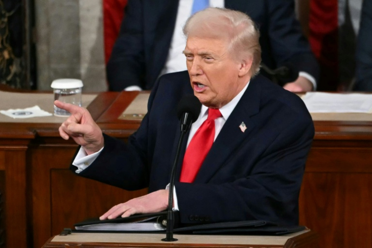 Le président américain Donald Trump dans l'hémicycle de la Chambre des représentants du Capitole des États-Unis à Washington, D.C., le 24 février 2026 ( AFP / ANDREW CABALLERO-REYNOLDS )