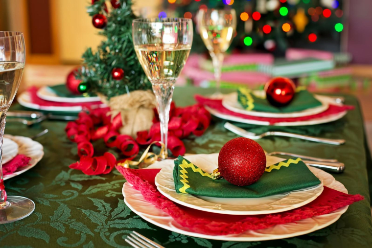Il n'est pas nécessaire de dépenser beaucoup d'argent pour s'offrir un bon repas de Noël. (Illustration) (JillWellington / Pixabay)