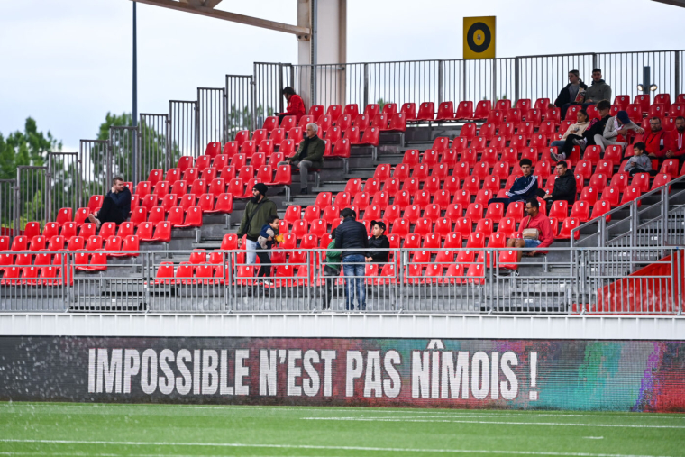 Nîmes réussit sa première en National 2, pas Bordeaux