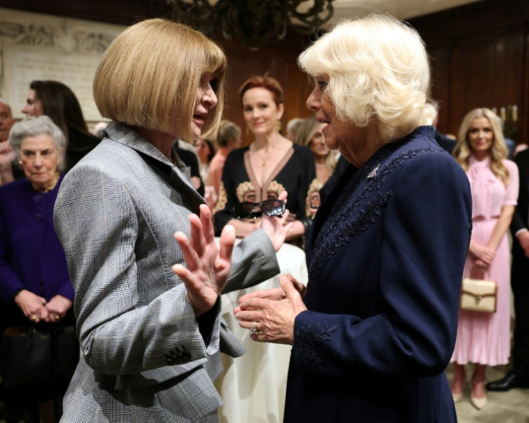 La reine Camilla et la papesse de la mode Anna Wintour à la bibliothèque municipale de New York  le 29 avril 2026 ( POOL / Chris Jackson )