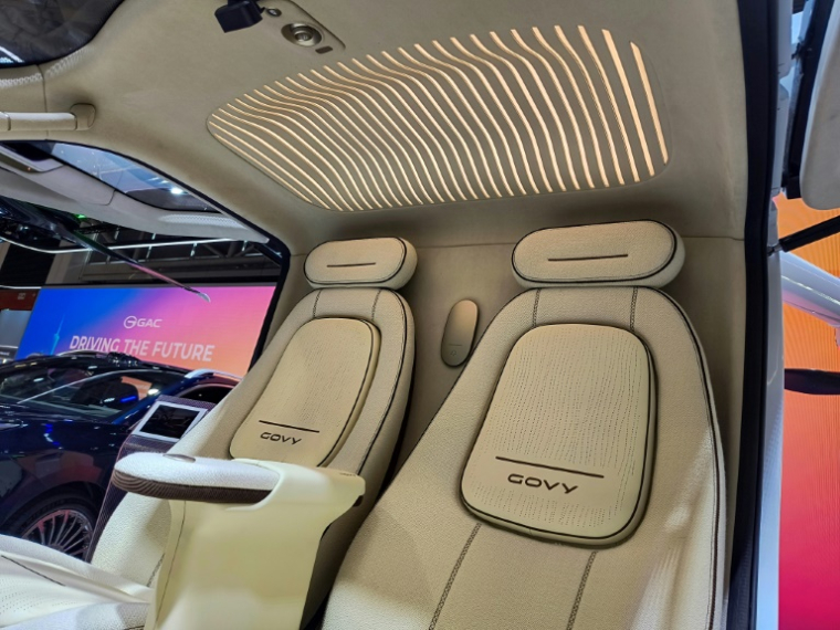 L'intérieur d'un véhicule du constructeur chinois GAC, exposé au salon automobile de Munich, en Allemagne, le 8 septembre 2025 ( AFP / Louis VAN BOXEL-WOOLF )