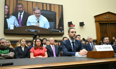 L'ex-procureur spécial américain Jack Smith, qui a instruit les deux procédures pénales fédérales contre Donald Trump, témoigne devant la commission des Affaires judiciaires de la Chambre des représentants, à Washington le 22 janvier 2026 ( AFP / SAUL LOEB )