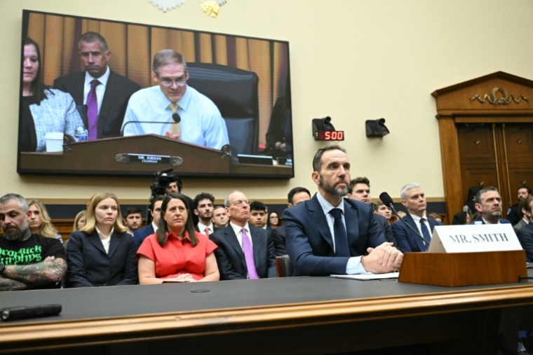 L'ex-procureur spécial américain Jack Smith, qui a instruit les deux procédures pénales fédérales contre Donald Trump, témoigne devant la commission des Affaires judiciaires de la Chambre des représentants, à Washington le 22 janvier 2026 ( AFP / SAUL LOEB )