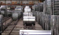 Vue de l'intérieur d'une usine d'acier Nucor aux États-Unis