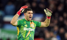 Emiliano Martínez prend les insultes des Parisiens comme un avantage pour son équipe