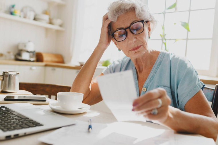 Retraite : quand recevrez-vous votre première pension ? / iStock.com - shurkin_son