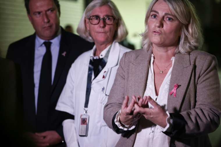 La ministre de la Santé Stéphanie Rist en visite à l'hôpital intercommunal de Créteil le 19 octobre 2025 ( AFP / Guillaume BAPTISTE )
