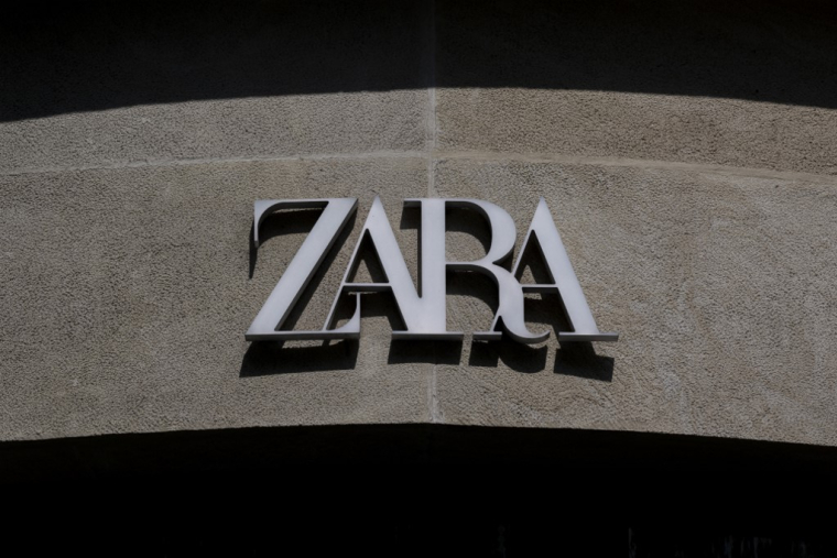 Inditex détient notamment Zara, Bershka, Stradivarius ou encore Massimo Dutti (illustration) ( AFP / MARTIN LELIEVRE )