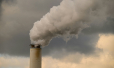 Les émissions de méthane liées aux énergies fossiles restent "à des niveaux très élevés", avertit l’Agence internationale de l’énergie, selon qui la récupération de ces rejets pourrait fournir d'énormes quantités de gaz aux marchés sous tension depuis la guerre au Moyen‑Orient ( AFP / ANTHONY WALLACE )