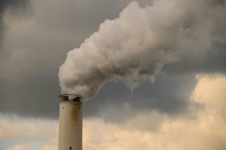 Les émissions de méthane liées aux énergies fossiles restent "à des niveaux très élevés", avertit l’Agence internationale de l’énergie, selon qui la récupération de ces rejets pourrait fournir d'énormes quantités de gaz aux marchés sous tension depuis la guerre au Moyen‑Orient ( AFP / ANTHONY WALLACE )