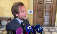 Budget: les Socialistes attendent "le passage à l'acte" de Lecornu