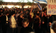 Des Israéliens manifestent contre le gouvernement à Tel-Aviv