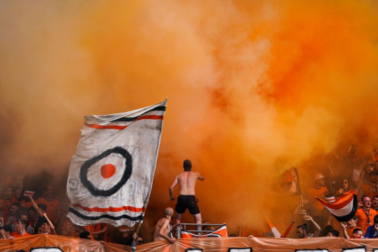 Parade nautique, thoniers et fumigènes : les images du centenaire du FC Lorient