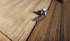 FRANCE/ENVIRONNEMENT: LE CONSEIL CONSTITUTIONNEL CENSURE LES RÈGLES D'ÉPANDAGE DE PESTICIDES