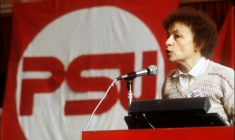 Huguette Bouchardeau donne un discours le 16 novembre 1979 au Havre (Seine-Maritime) ( AFP / MYCHELE DANIAU )